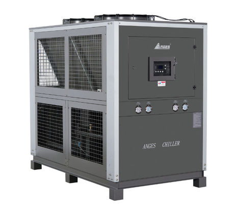 Chiller o temperaturze 20 KM. Przemysłowa jednostka chłodnicza. Oszczędność energii.